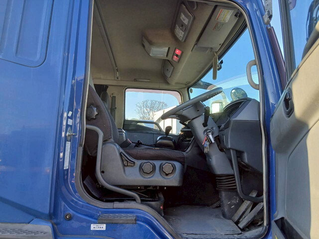 三菱ふそうスーパーグレートトレーラーヘッド（トラクターヘッド）大型（10t）[写真36]