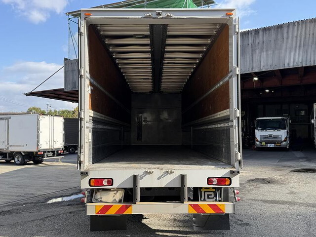 UDトラックスクオンアルミウイング大型（10t）[写真10]