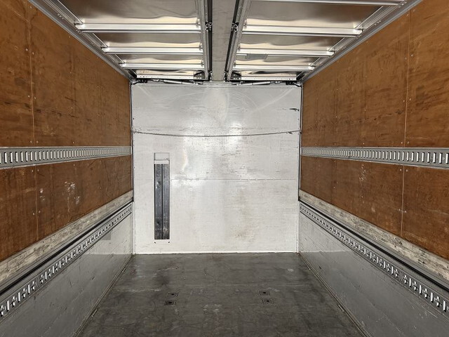 UDトラックスクオンアルミウイング大型（10t）[写真13]