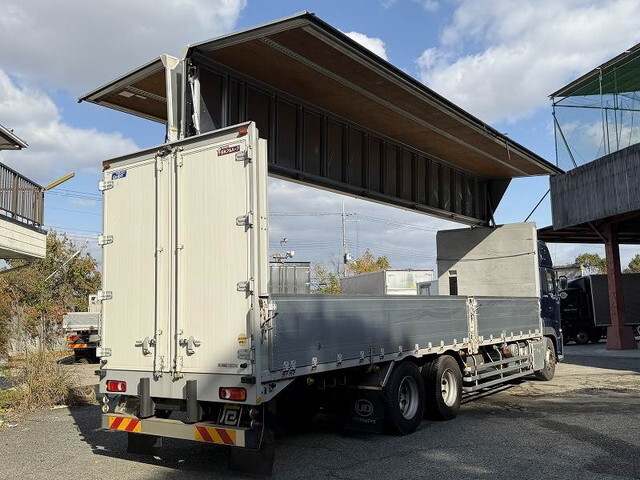 UDトラックスクオンアルミウイング大型（10t）[写真02]