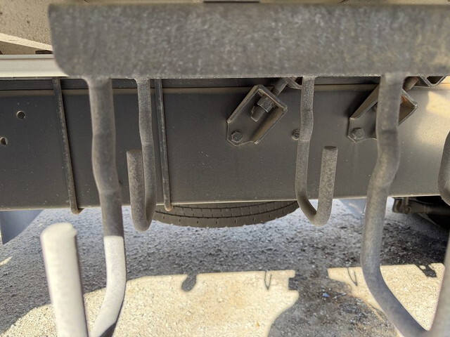 UDトラックスクオンアルミウイング大型（10t）[写真25]