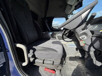 UDトラックスクオンアルミウイング大型（10t）[写真32]