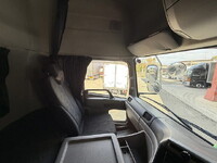 UDトラックスクオンアルミウイング大型（10t）[写真39]