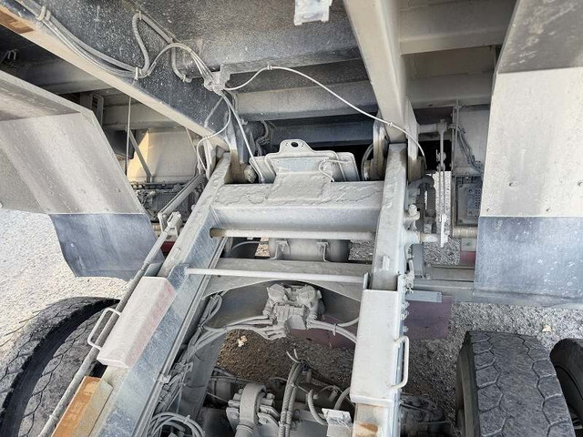 三菱ふそうスーパーグレートダンプ大型（10t）[写真13]