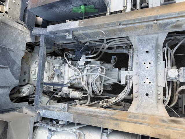 三菱ふそうスーパーグレートダンプ大型（10t）[写真16]