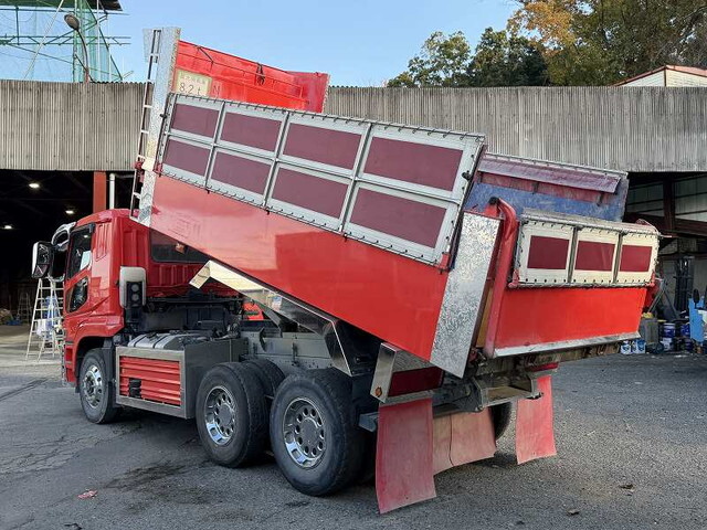 三菱ふそうスーパーグレートダンプ大型（10t）[写真02]