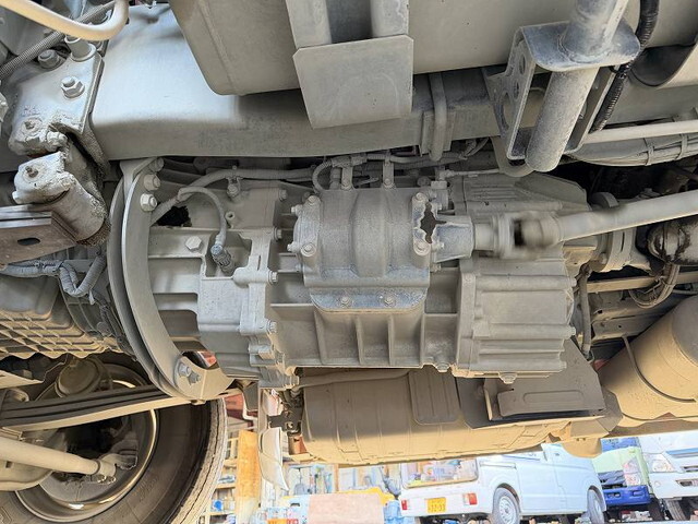 三菱ふそうスーパーグレートダンプ大型（10t）[写真26]