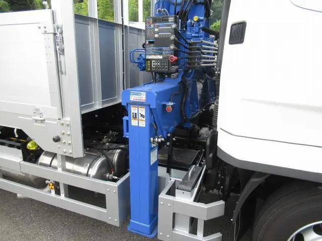 三菱ふそうファイタークレーン4段増トン（6t・8t）[写真12]