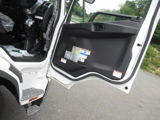 三菱ふそうファイタークレーン4段増トン（6t・8t）[写真21]