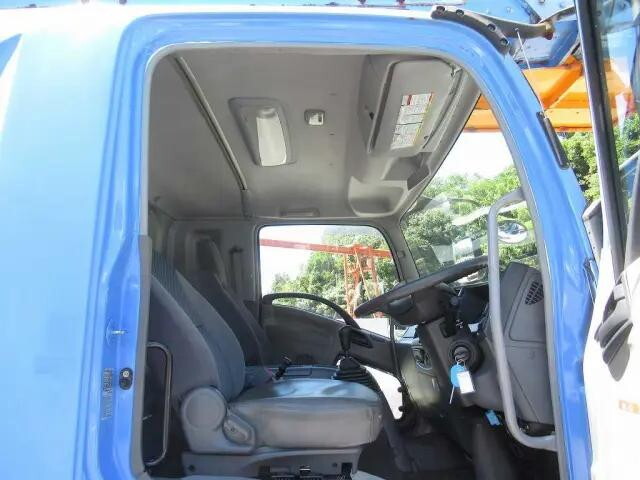 いすゞフォワード高所作業車増トン（6t・8t）[写真24]