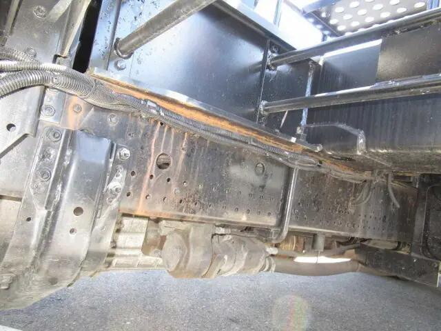 いすゞフォワード高所作業車増トン（6t・8t）[写真27]