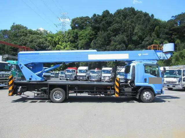 いすゞフォワード高所作業車増トン（6t・8t）[写真09]