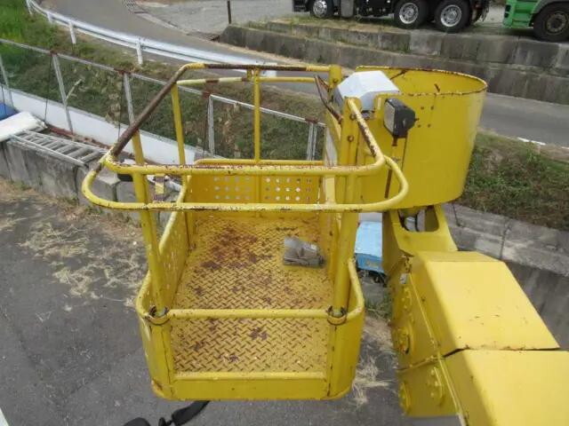 日野レンジャー高所作業車中型（4t）[写真19]