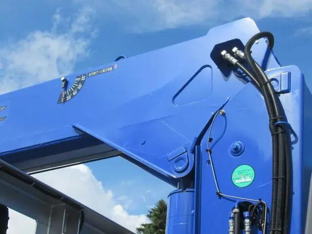 三菱ふそうファイタークレーン4段増トン（6t・8t）[写真11]