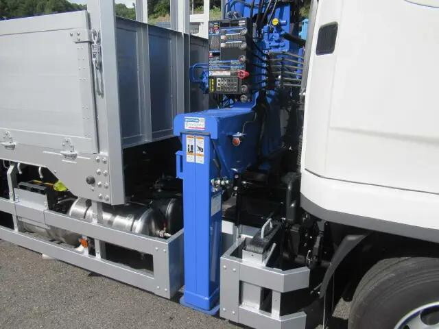 三菱ふそうファイタークレーン4段増トン（6t・8t）[写真12]