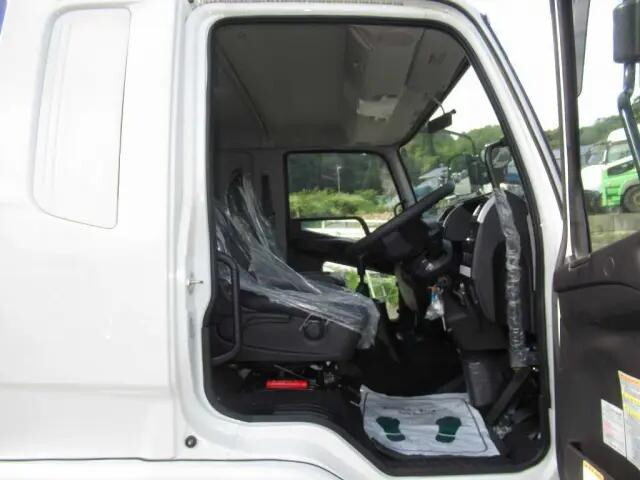 三菱ふそうファイタークレーン4段増トン（6t・8t）[写真21]