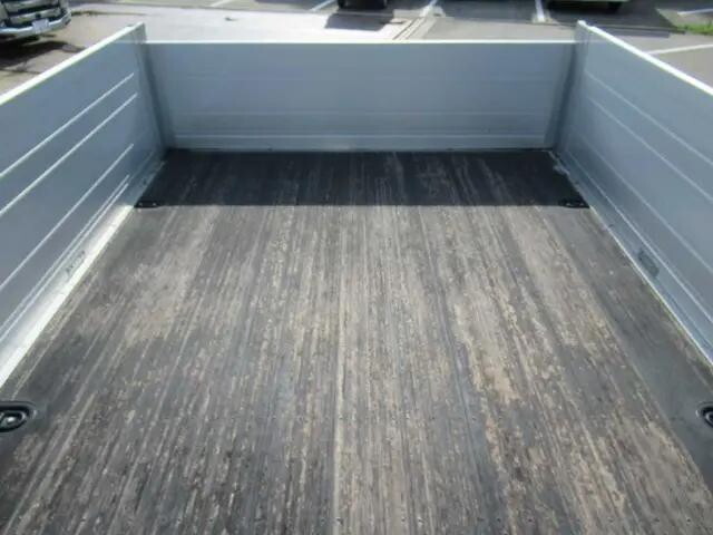 三菱ふそうファイタークレーン4段増トン（6t・8t）[写真08]