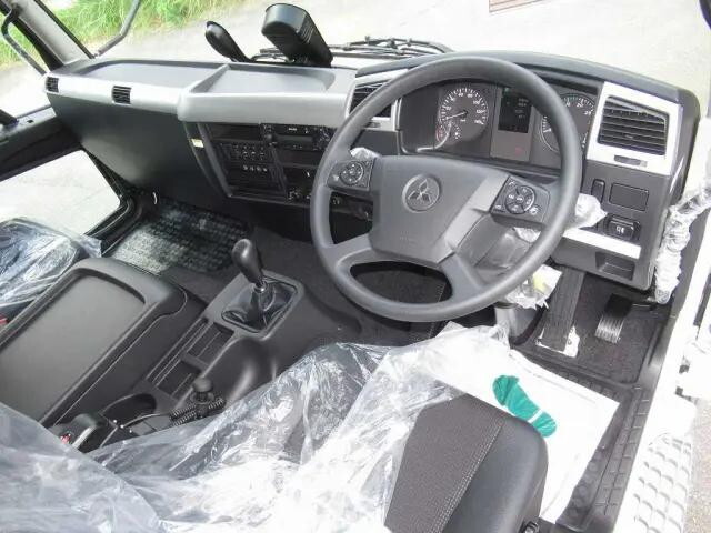 三菱ふそうファイターアルミウイング中型（4t）[写真17]