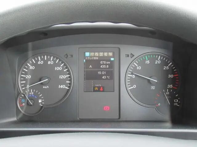 三菱ふそうファイターアルミウイング中型（4t）[写真19]