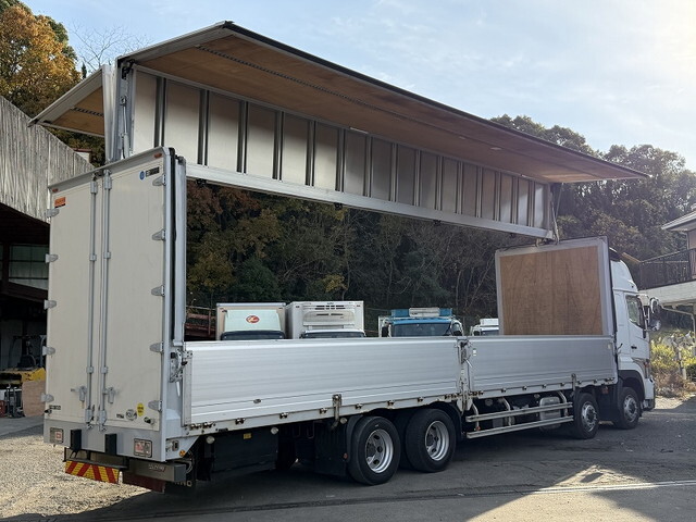 日野プロフィアアルミウイング大型（10t）[写真02]