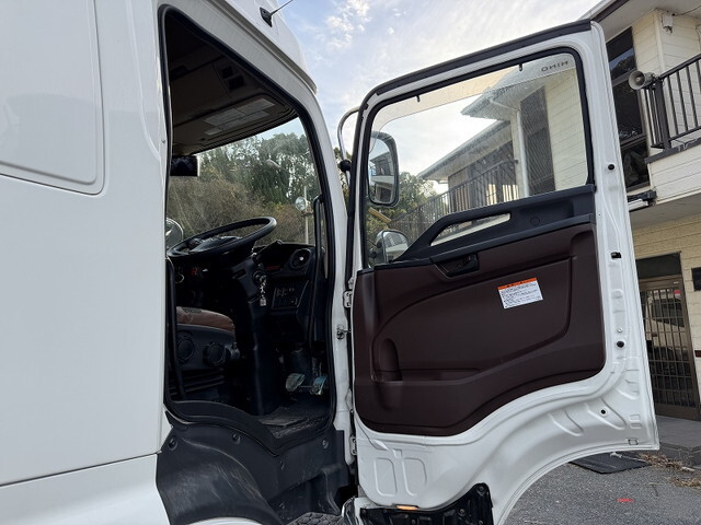 日野プロフィアアルミウイング大型（10t）[写真31]