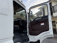 日野プロフィアアルミウイング大型（10t）[写真32]