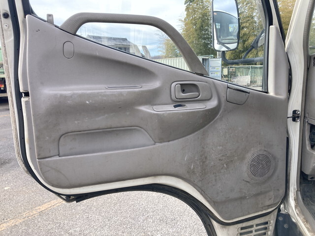 日野デュトロセーフティローダー小型（2t・3t）[写真30]