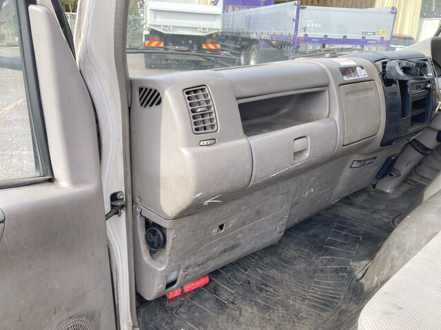 日野デュトロセーフティローダー小型（2t・3t）[写真32]