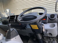 日野デュトロアルミバン小型（2t・3t）[写真15]