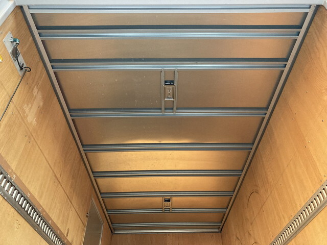 日野デュトロアルミバン小型（2t・3t）[写真24]