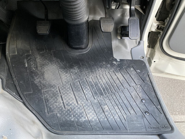 日野デュトロアルミバン小型（2t・3t）[写真36]