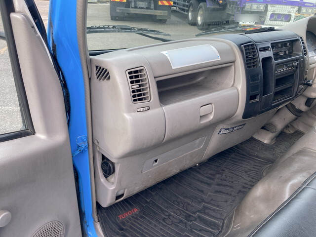 トヨタダイナダブルキャブ（Wキャブ）小型（2t・3t）[写真30]