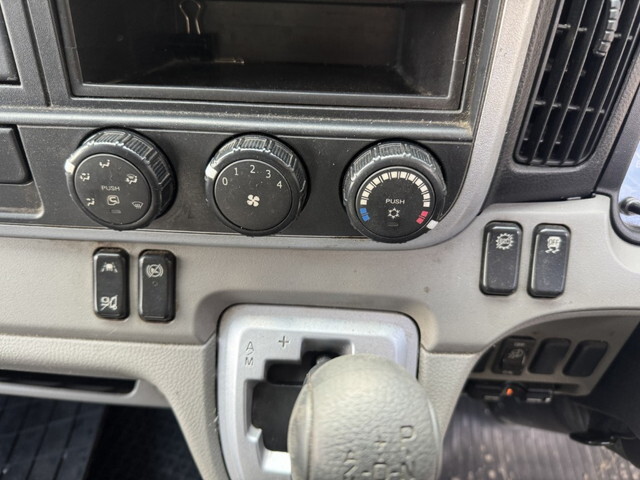 三菱ふそうキャンターアルミバン小型（2t・3t）[写真11]