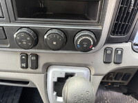 三菱ふそうキャンターアルミバン小型（2t・3t）[写真12]