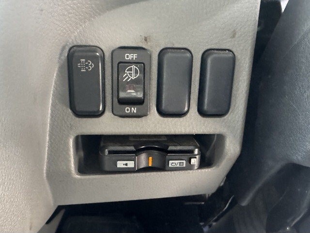 三菱ふそうキャンターアルミバン小型（2t・3t）[写真12]