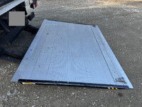 三菱ふそうキャンターアルミバン小型（2t・3t）[写真24]