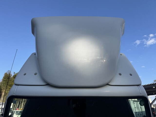 三菱ふそうキャンターアルミバン小型（2t・3t）[写真27]