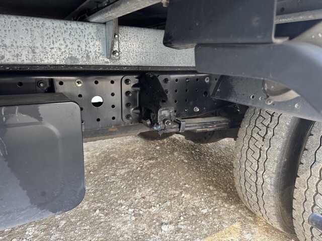 三菱ふそうキャンターアルミバン小型（2t・3t）[写真30]