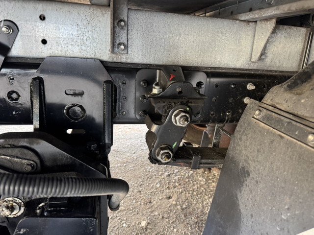 三菱ふそうキャンターアルミバン小型（2t・3t）[写真31]