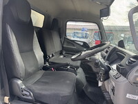 三菱ふそうキャンターアルミバン小型（2t・3t）[写真06]