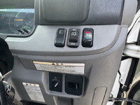 三菱ふそうキャンターアルミバン小型（2t・3t）[写真09]