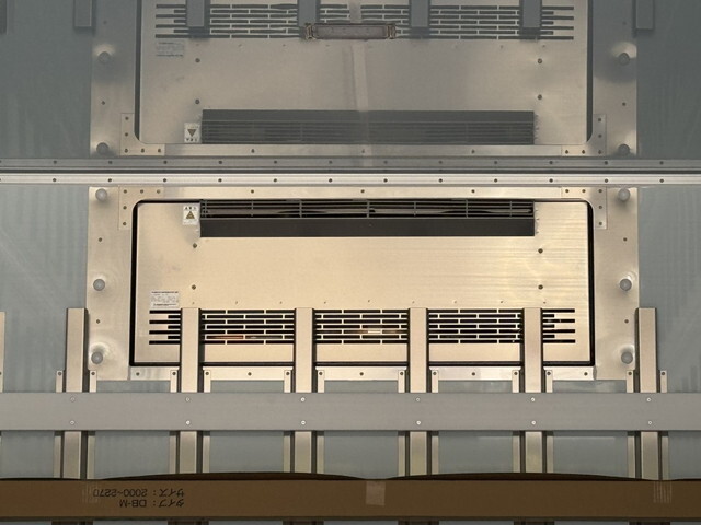 日野レンジャー冷蔵冷凍ウイング中型（4t）[写真13]