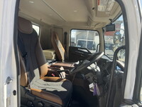 日野レンジャー冷蔵冷凍ウイング中型（4t）[写真20]