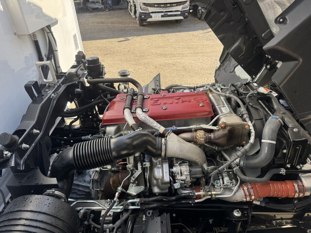 日野レンジャー冷蔵冷凍ウイング中型（4t）[写真33]