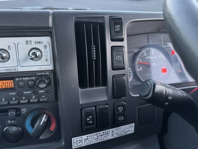 いすゞエルフ散水車小型（2t・3t）[写真13]