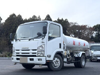 いすゞエルフ散水車小型（2t・3t）[写真01]