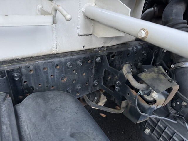 いすゞエルフ散水車小型（2t・3t）[写真29]