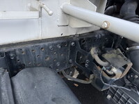 いすゞエルフ散水車小型（2t・3t）[写真30]