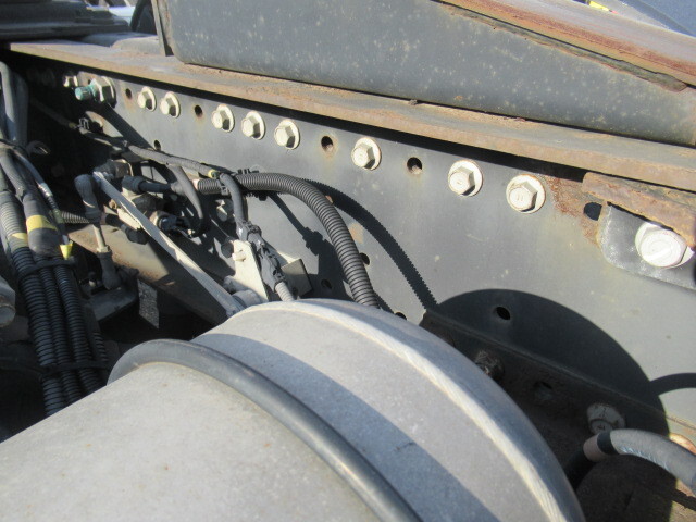 日野プロフィアトレーラーヘッド（トラクターヘッド）大型（10t）[写真13]