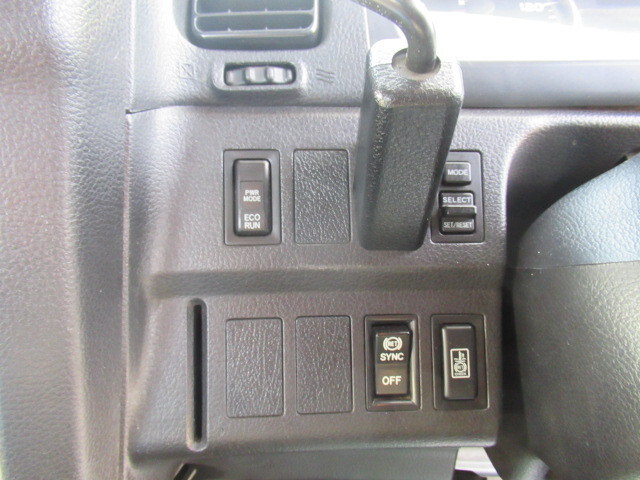 日野プロフィアトレーラーヘッド（トラクターヘッド）大型（10t）[写真29]